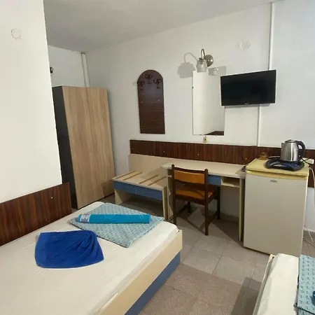 Family Yulian Hotel Kranewo