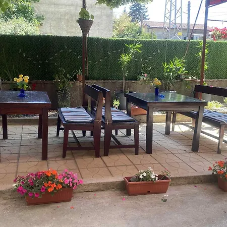 Family Yulian Hotel *